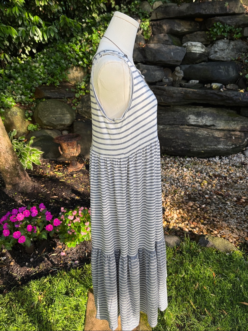 MAX STUDIO SLEEVELESS STRIPE RUFFLE MAXI DRESS - S 💙☀️👗 - Picture 4 of 6